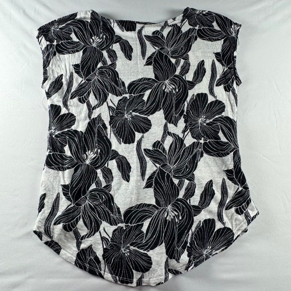 Tahari 100% Linen Floral Cap Sleeve Top Black White Size M Curved Hem Casual - Picture 2 of 4